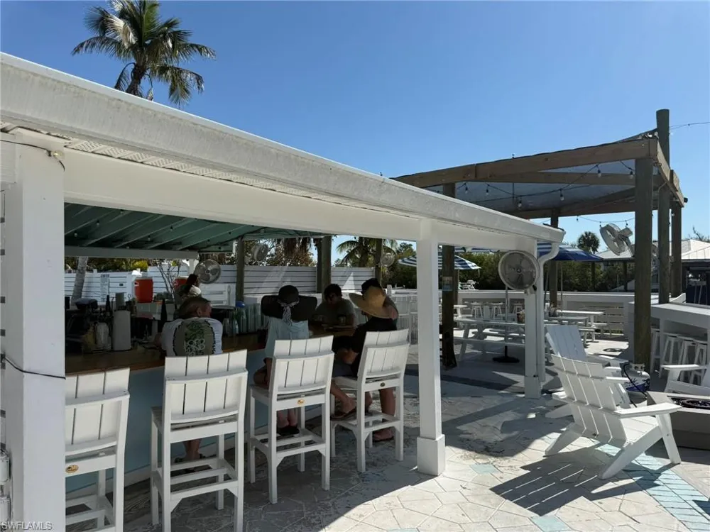 484 Gulf Bend Drive Captiva, FL 33924