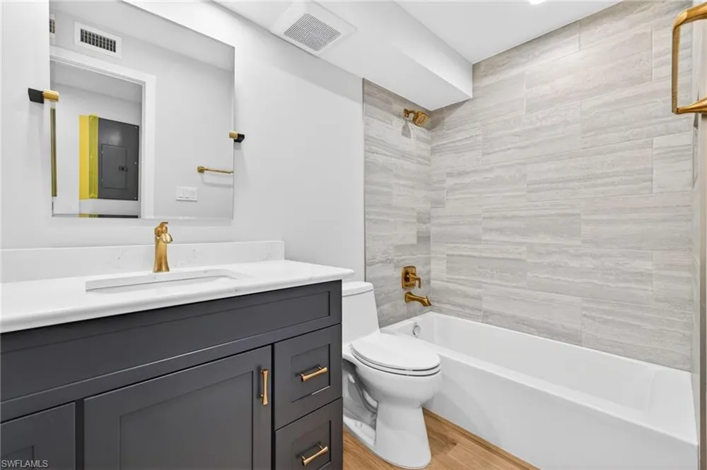 2311 W Gulf Drive #13 Sanibel, FL 33957