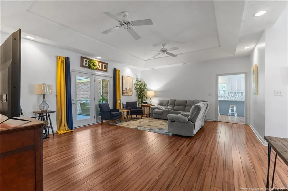 1096 Dean Road St. Pauls, NC 28384