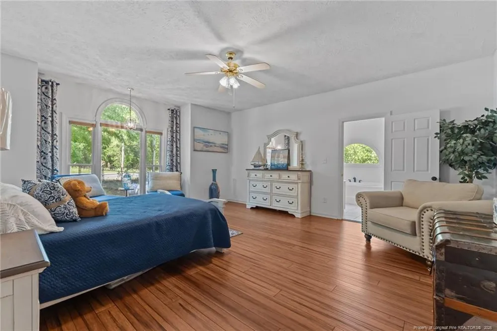 1096 Dean Road St. Pauls, NC 28384