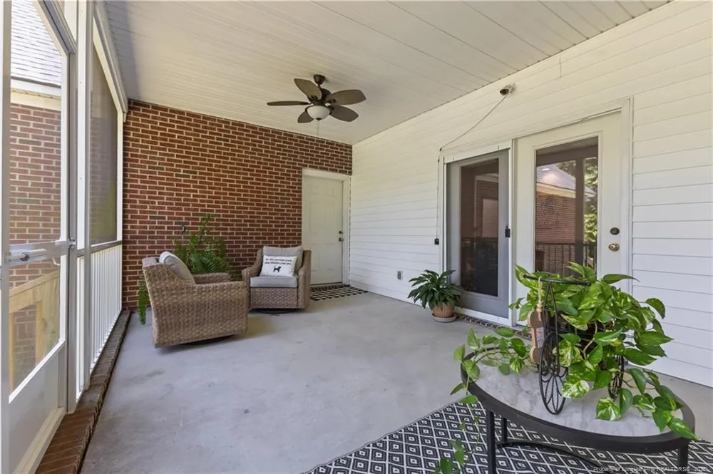 1096 Dean Road St. Pauls, NC 28384