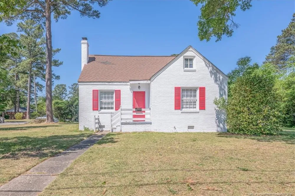 2201 N McMillan Ave Lumberton, NC 28358