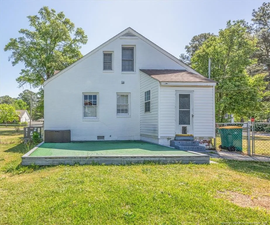 2201 N McMillan Ave Lumberton, NC 28358