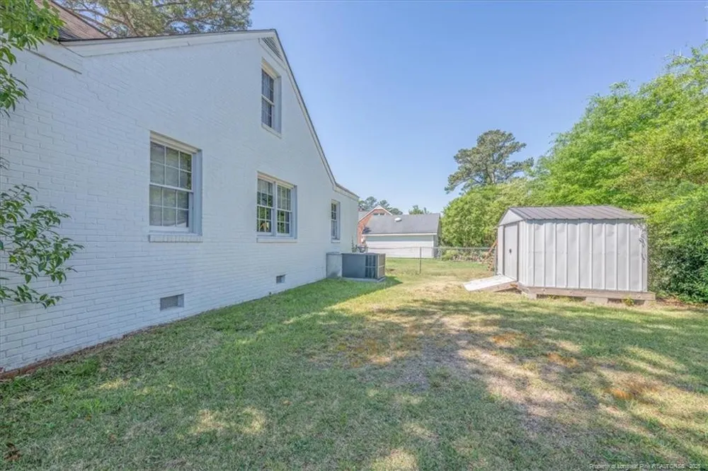2201 N McMillan Ave Lumberton, NC 28358