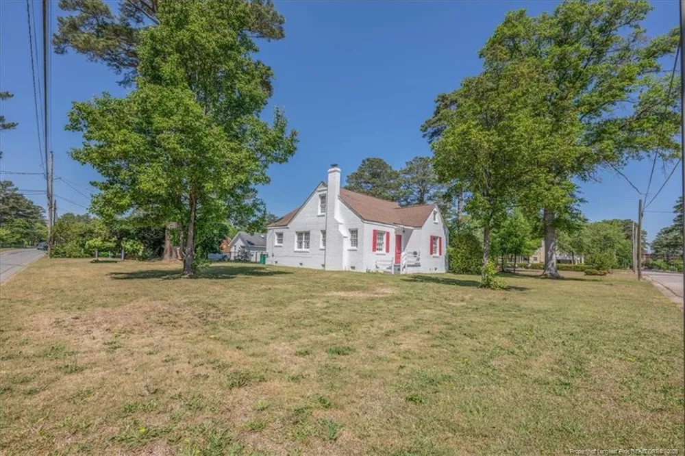 2201 N McMillan Ave Lumberton, NC 28358