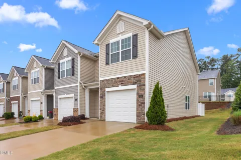 1695 Collie Drive