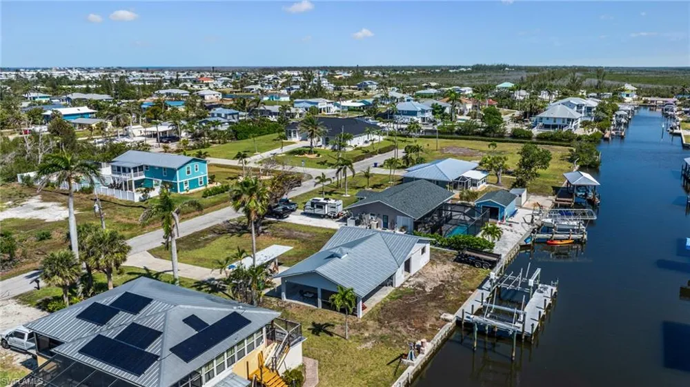2560 Baybreeze Street St. James City, FL 33956