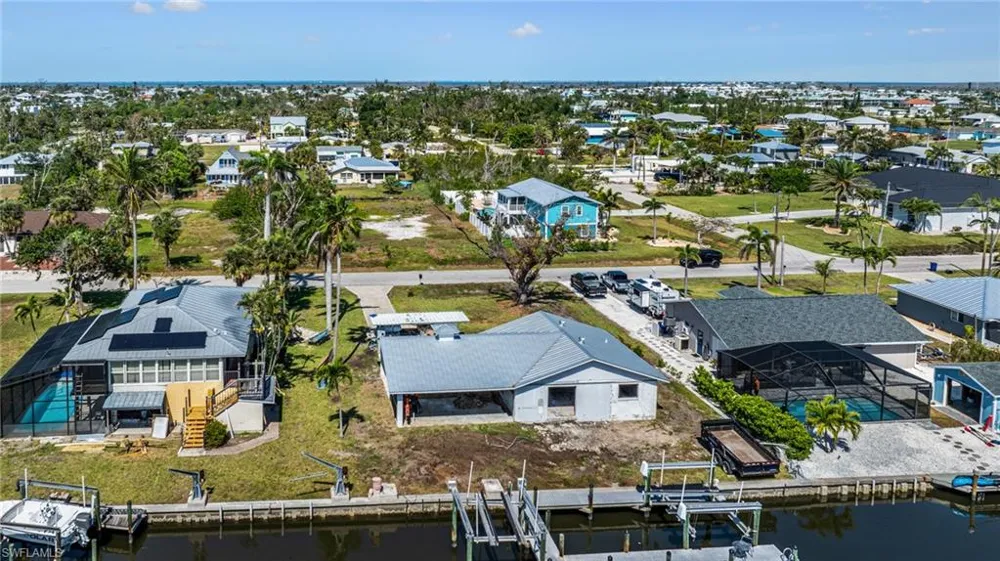 2560 Baybreeze Street St. James City, FL 33956