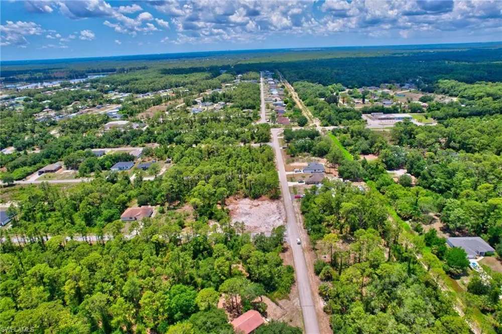 2123 Jefferson Avenue Alva, FL 33920