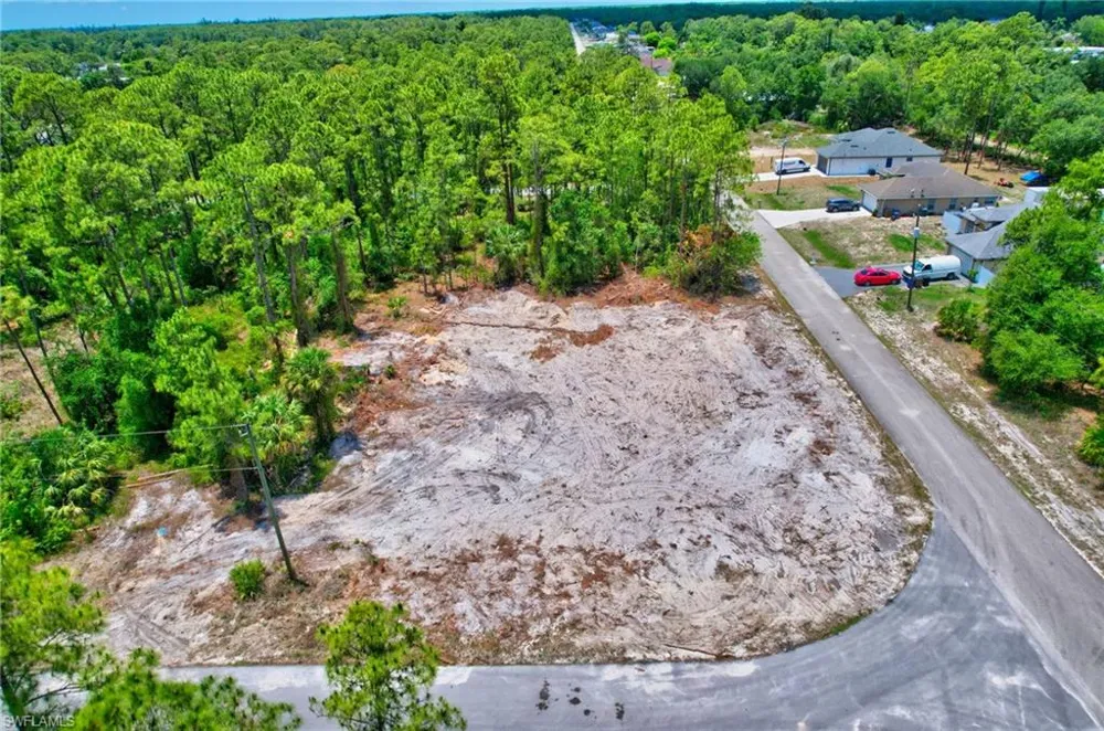 2123 Jefferson Avenue Alva, FL 33920