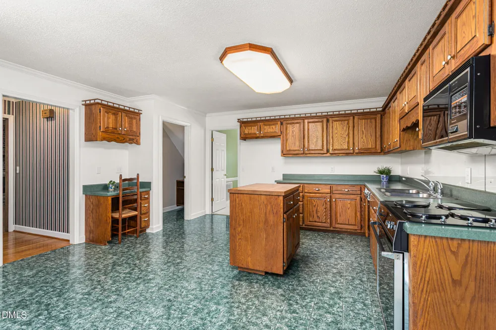 306 Travis Lane Gibsonville, NC 27249
