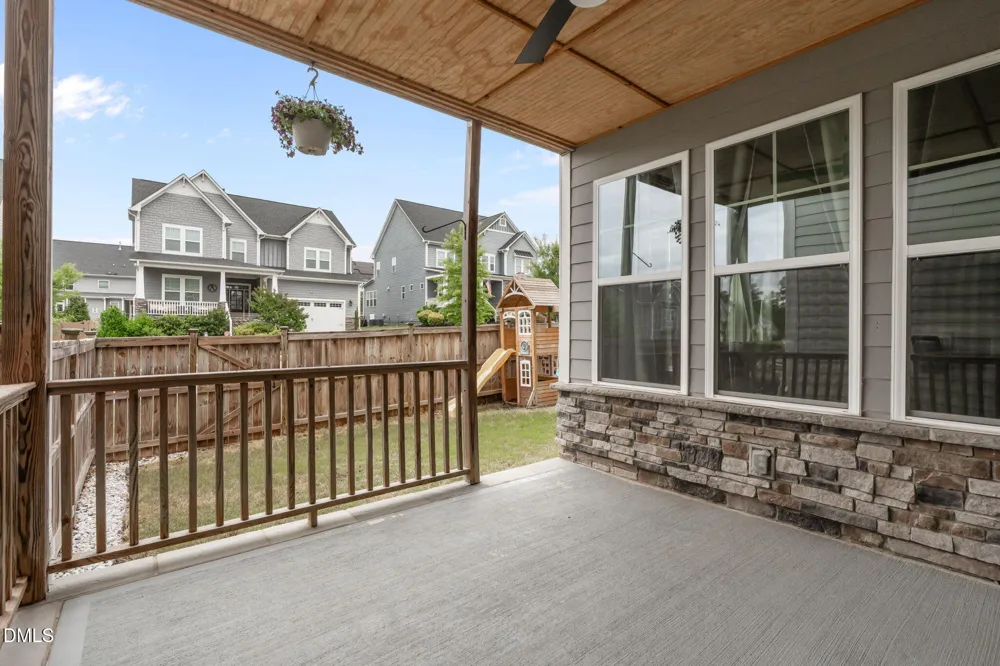 108 Tree Hill Lane Holly Springs, NC 27540
