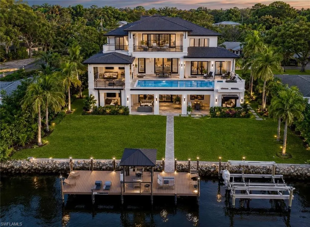62 Wolcott Drive North Fort Myers, FL 33903