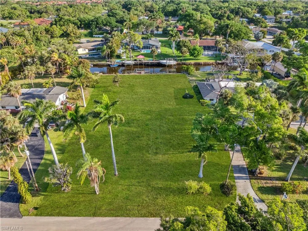 62 Wolcott Drive North Fort Myers, FL 33903