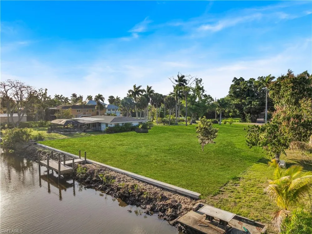 62 Wolcott Drive North Fort Myers, FL 33903