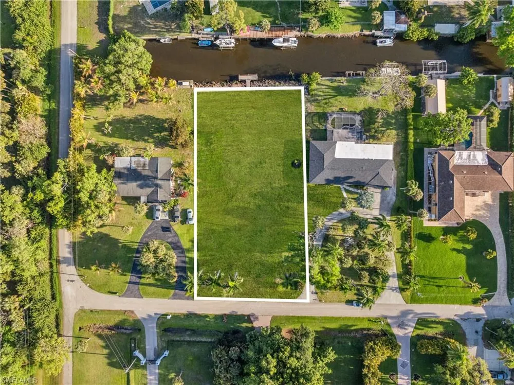 62 Wolcott Drive North Fort Myers, FL 33903