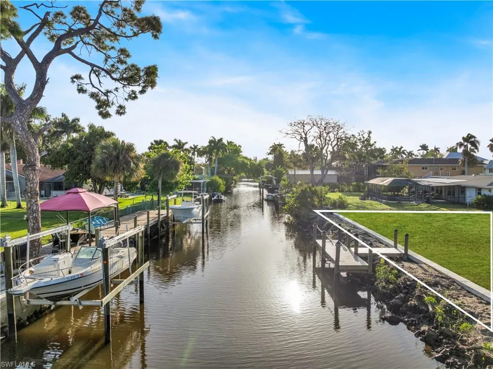 62 Wolcott Drive North Fort Myers, FL 33903