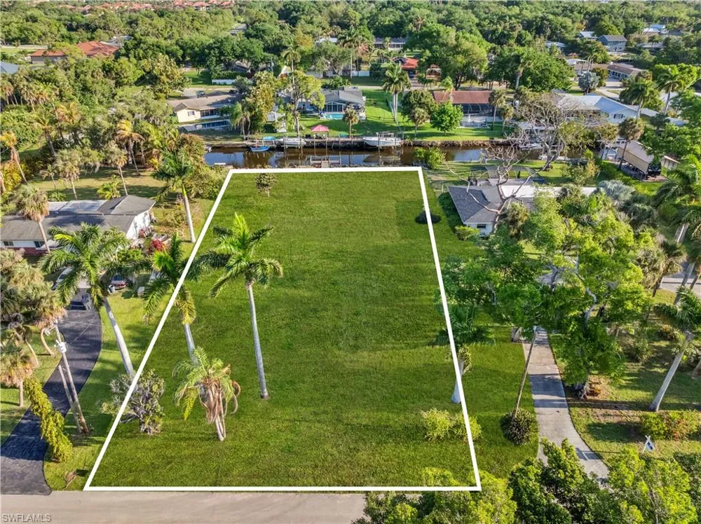 62 Wolcott Drive North Fort Myers, FL 33903