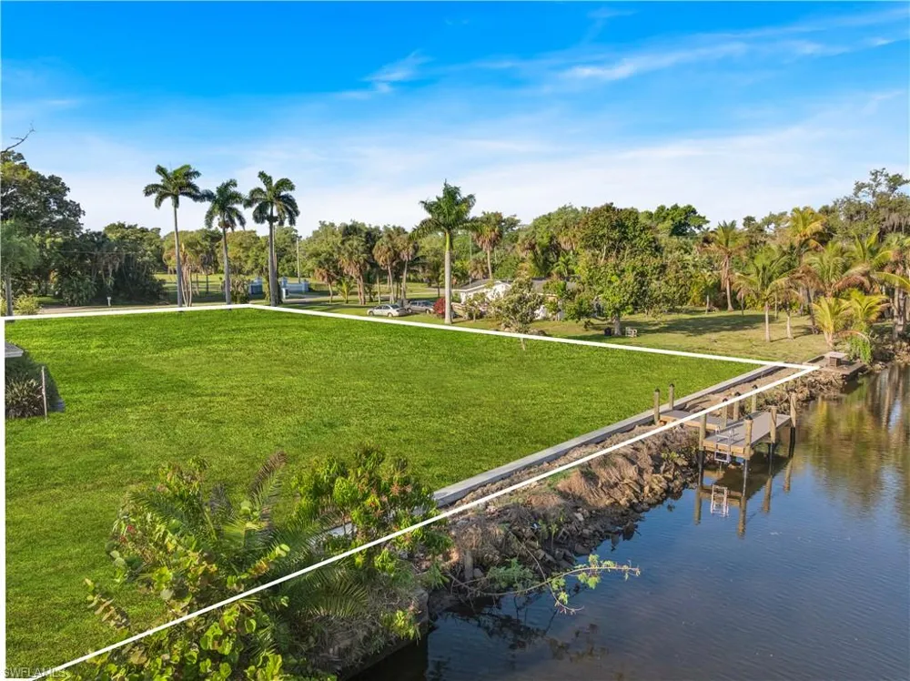 62 Wolcott Drive North Fort Myers, FL 33903