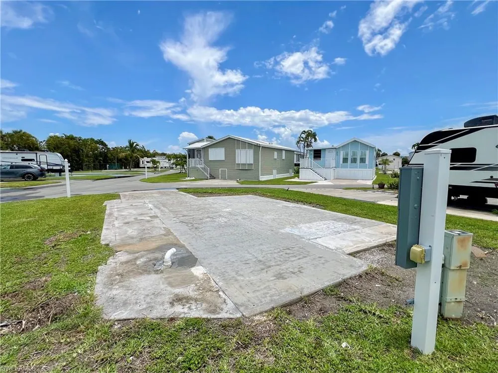 19681 Summerlin 377 Road Fort Myers, FL 33908