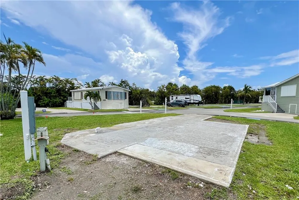 19681 Summerlin 377 Road Fort Myers, FL 33908