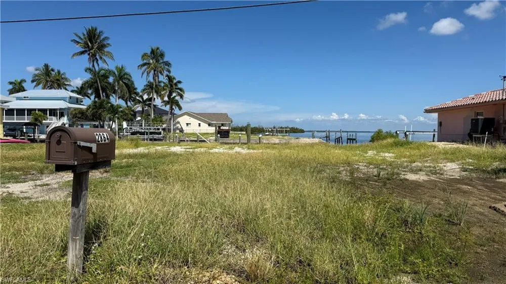 2864 TRIGGERFISH STREET Matlacha, FL 33993