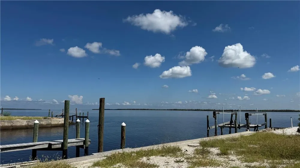 2864 TRIGGERFISH STREET Matlacha, FL 33993