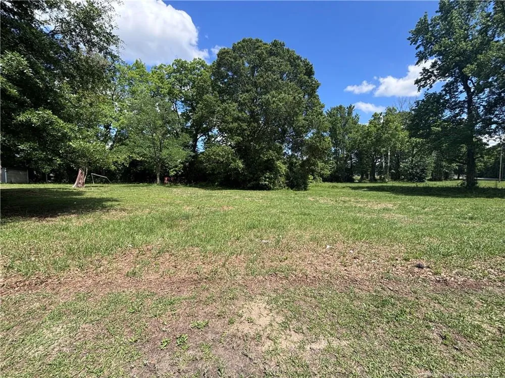 305 S Seneca Street Lumberton, NC 28358