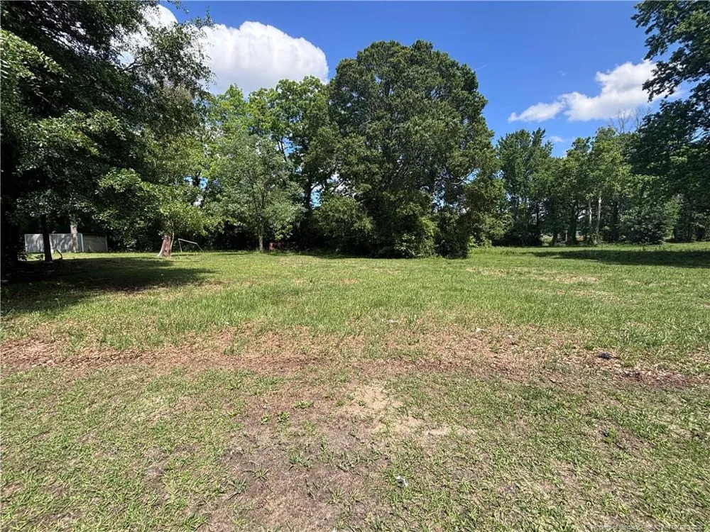 305 S Seneca Street Lumberton, NC 28358