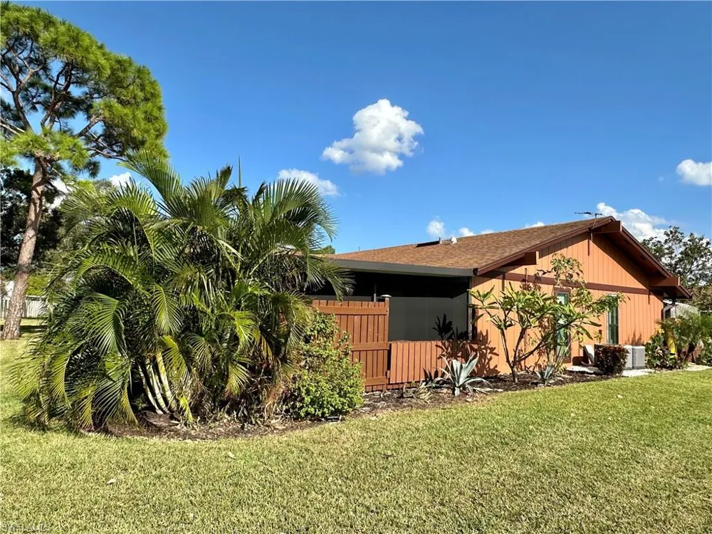15427 Crystal Lake Drive North Fort Myers, FL 33917