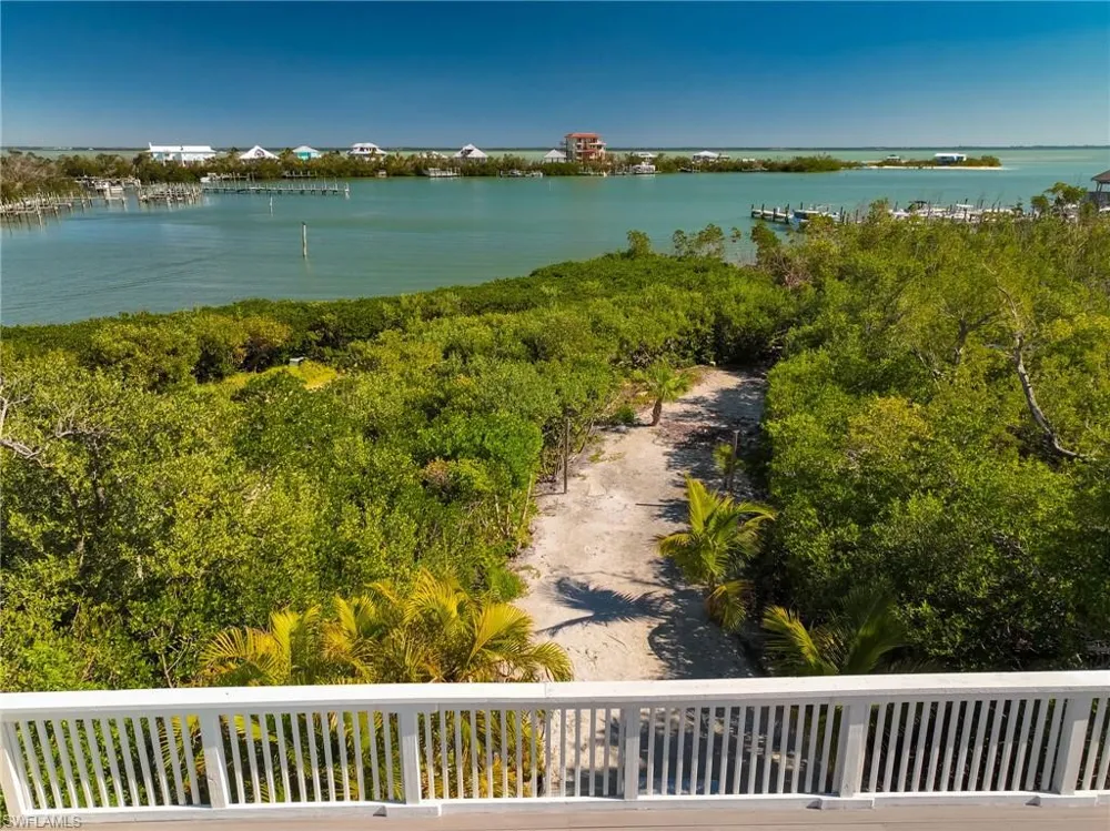4490 Harbor Bend Drive Upper Captiva, FL 33924