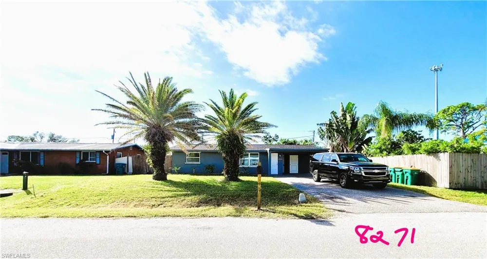8271 Pelican Road Englewood, FL 34224