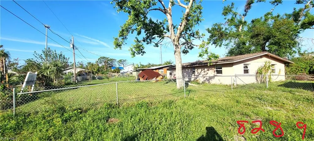 8289 Pelican Road Englewood, FL 34224