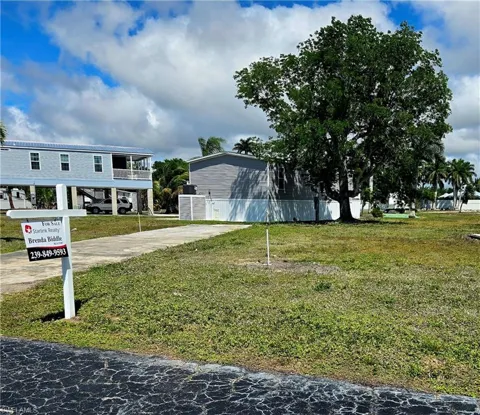 20 Cottonwood Drive