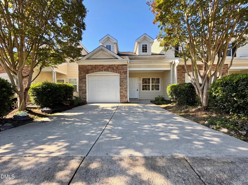 42 Sunnyview Lane Clayton, NC 27520