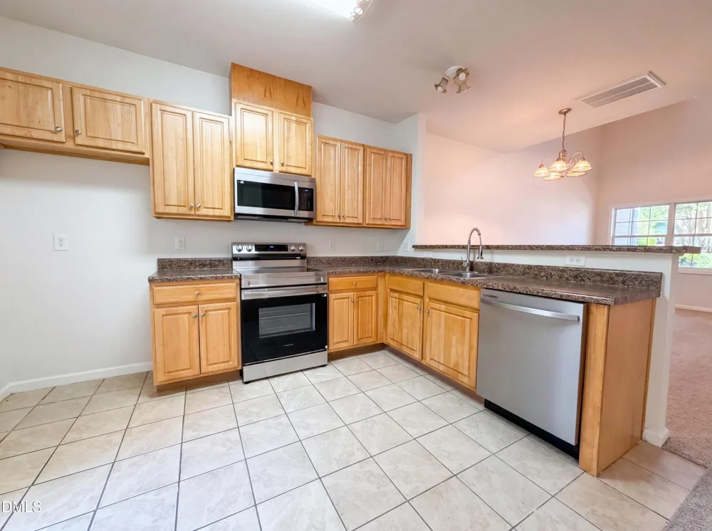 42 Sunnyview Lane Clayton, NC 27520