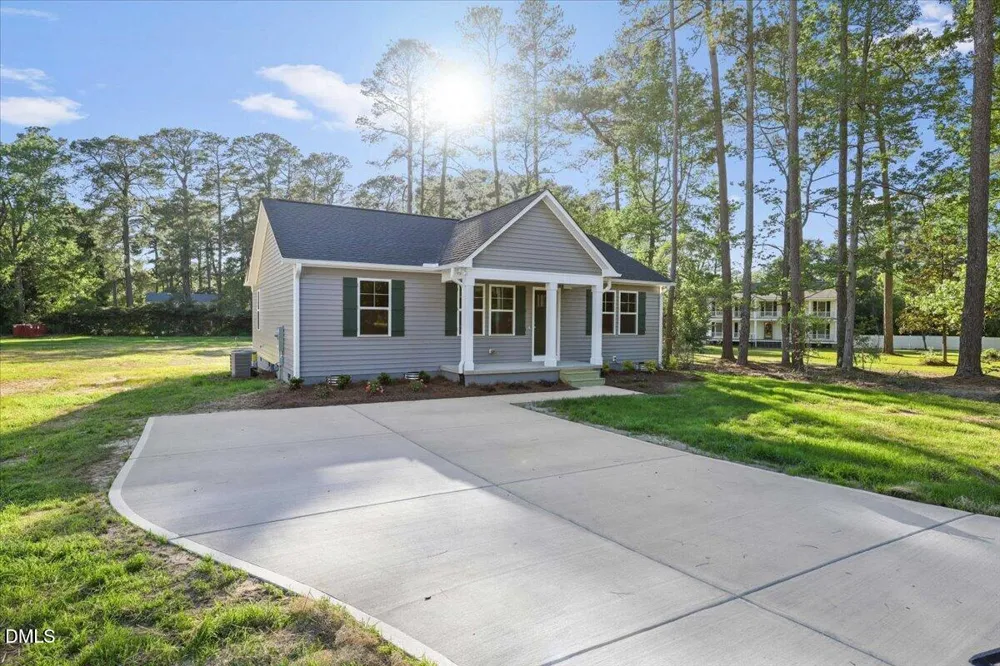 305 West Street Roseboro, NC 28382