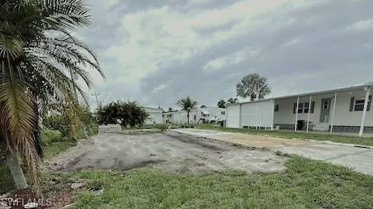 593 Daisy Drive North Fort Myers, FL 33917