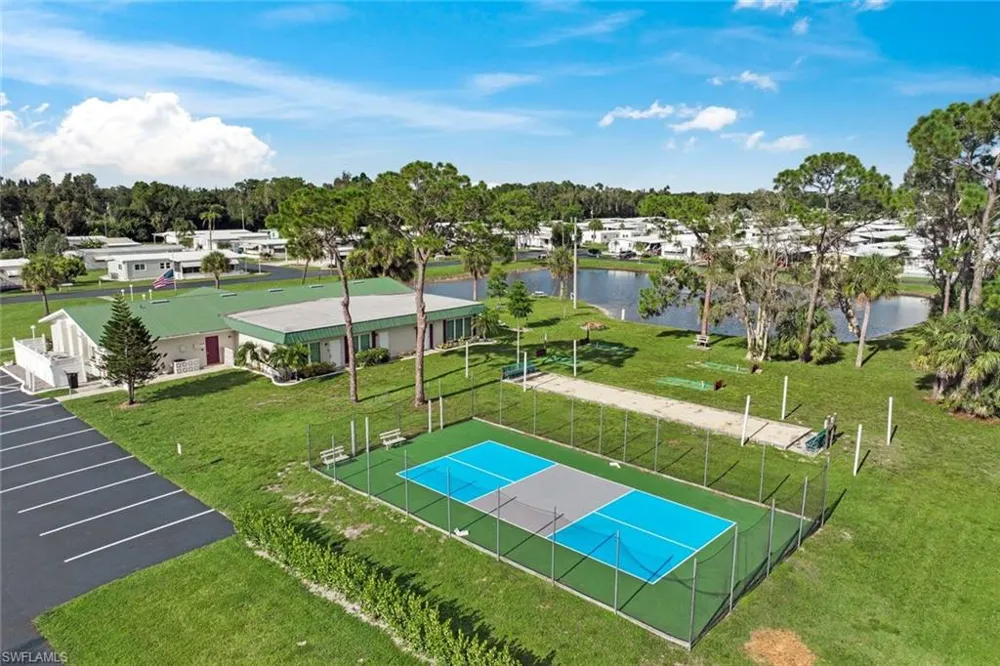593 Daisy Drive North Fort Myers, FL 33917