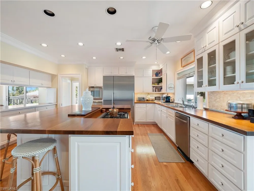 16530 Captiva Drive Captiva, FL 33924