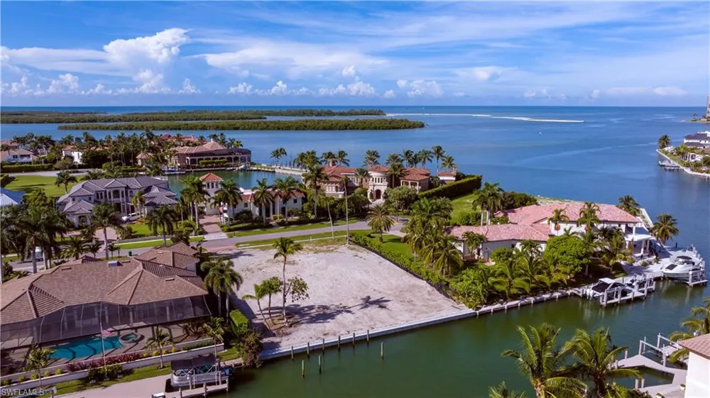 1558 Heights Court Marco Island, FL 34145
