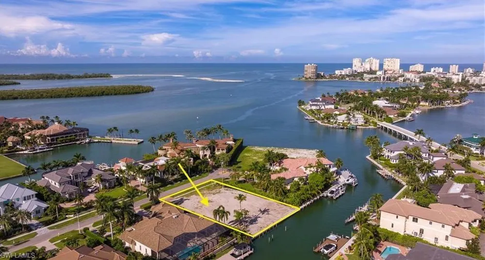1558 Heights Court Marco Island, FL 34145