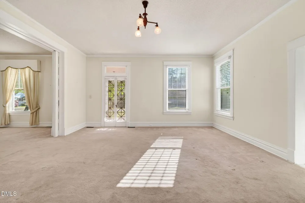 301 E Stanley Street Four Oaks, NC 27524