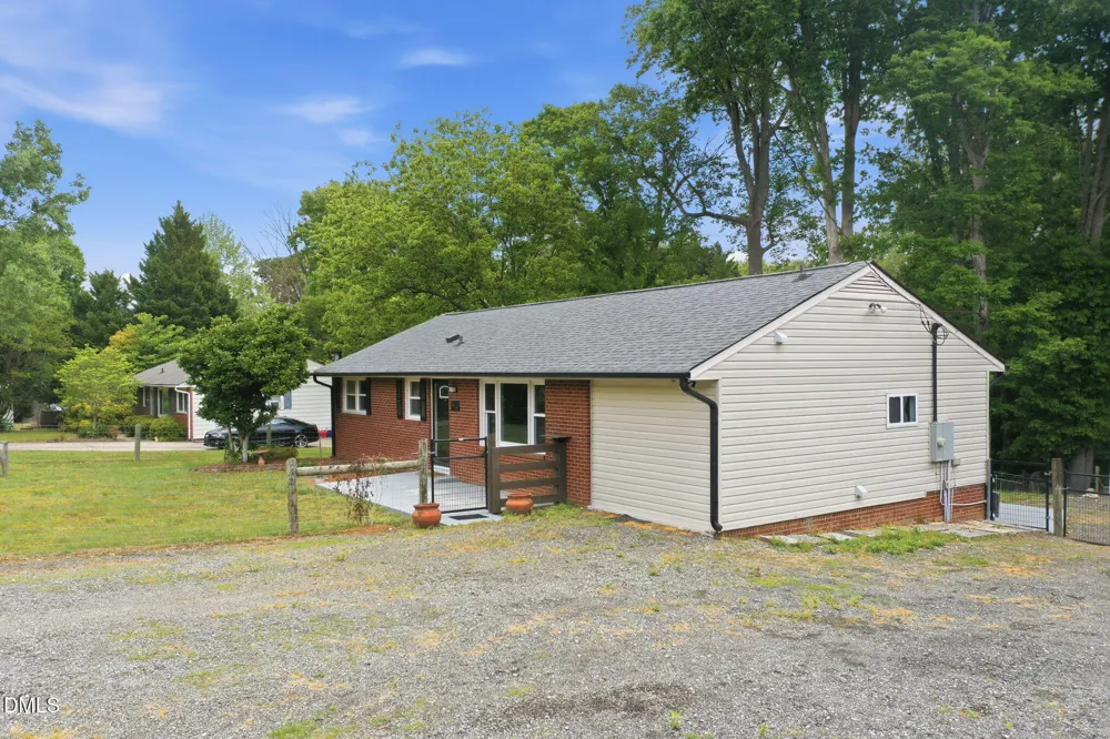 5414 Eastcrest Road McLeansville, NC 27301