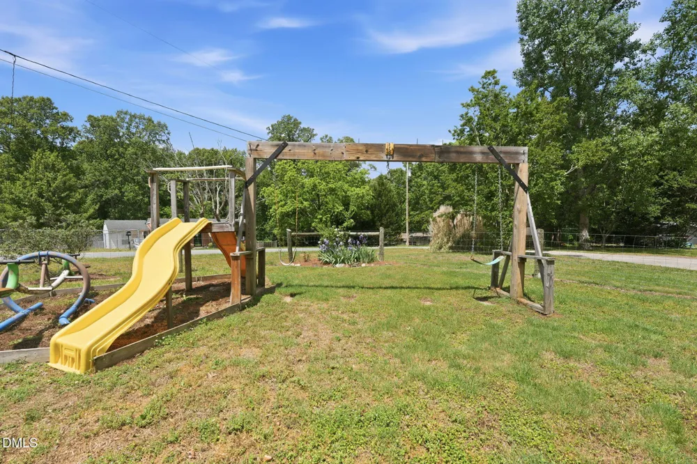 5414 Eastcrest Road McLeansville, NC 27301