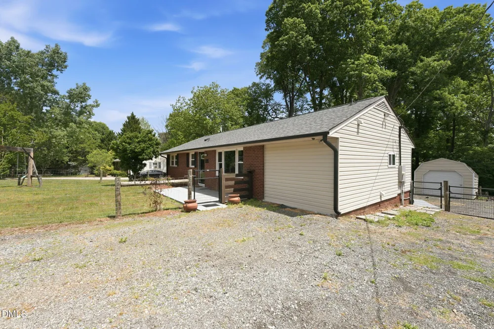 5414 Eastcrest Road McLeansville, NC 27301