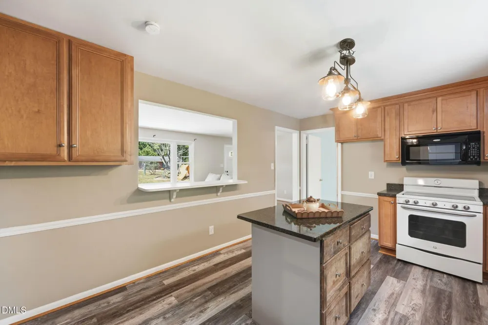 5414 Eastcrest Road McLeansville, NC 27301