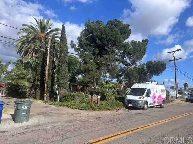 1225 Victor El Cajon, CA 92021