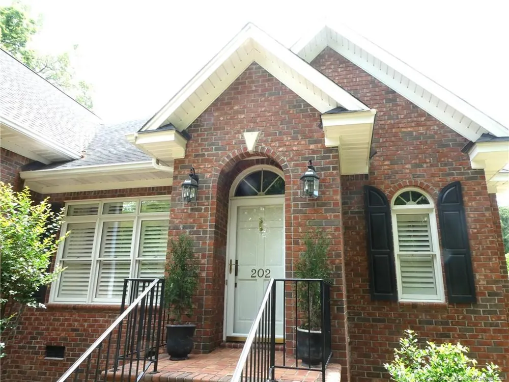 202 Walnut Cove Drive Lumberton, NC 28358