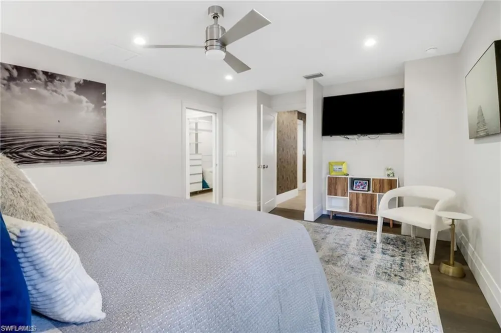 27052 Kindlewood Lane Bonita Springs, FL 34134